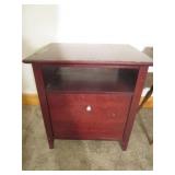 SIDE TABLE 23 X 18 X 25