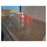 PYREX MEASURING CUPS - 2