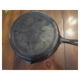 #9 CAST IRON FRYING PAN