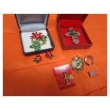 BROOCHES & PINS