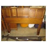 MID-CENTURY HEAD BOARD WTH RAILS