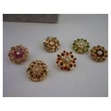 BROOCHES