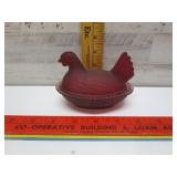 BURGUNDY GLASS HEN ON A NEST