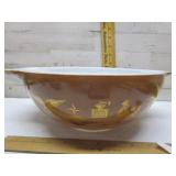 PYREX 4 QUART EARLY AMERICAN
