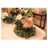 MIRRORED GLASS & VASE WITH FLOWERS