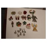 HOLIDAY PINS & CHARMS