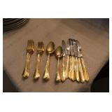 GOLD TONE STAINLESS CUTTLERY 8 PLACE SETTINGS