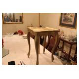 22 X 12 1/2 X 12 12 INCH SIDE TABLE / PLANT STAND