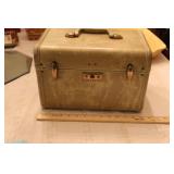 VINTAGE SAMSONITE TRAIN CASE