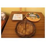 TRIVET & DECORATIVE SOUVENIR PLATES