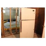 HOT POINT REFRIGERATOR UNTESTED