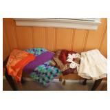 TABLE CLOTHS & RUNNERS