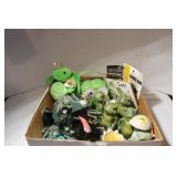 BOX OF FROG DECOR