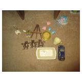FIGURINES