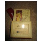 PARIS THEMED GIFT SET