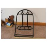 ADJUSTABLE MAGAZINE RACK - PLASTIC