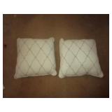 MATCHING PILLOW SET