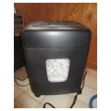 PAPER SHREDDER