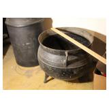 CAST IRON STEW POT