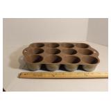 CAST IRON MUFFIN PAN