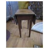 SMALL DROP LEAF TABLE 37.5 X 25 X 17.5 INCHES