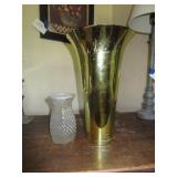 2 VASES GLASS & GOLD PLASTIC