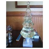 LIGHT-UP CHRISTMAS TREE