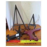 PICTURE EASELS