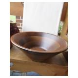 HAND TURNED WALNUT BOWL