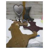 GRANDMA STYLE WOODEN DECOR