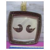 MID-CENTURY POTTERY PLATE WITH BIRDS