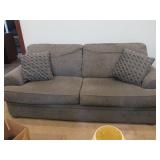 Nice Clean Sofa - Pick up only - no holding