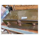 Surprise Trunk Full - Locked (no key)