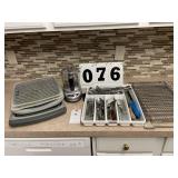 Cusinart Mini-Prep Plus, Kitchen Utensils