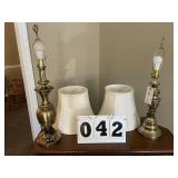 2 Metal Lamps with Shades (Lamps are
