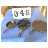 3 Black (Cast) Iron Skillets