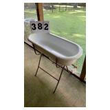Porcelain Baby bath tub with glass top