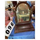 Shaving mirror with drawer