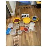 Plastic kitchen containers