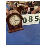 Howard Miller mantel clock with key