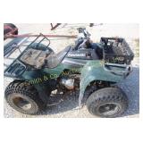KAWASAKI 250 4 WHEELER, GREEN, NEEDS WORK KAWASAKI 250 4 WHEELER, GREEN, NEEDS WORK