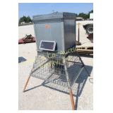 DEER FEEDER, SHORT, REMINGTON DEER FEEDER, SHORT, REMINGTON