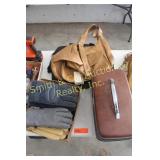 SEVERAL PAIRS OF GLOVES, SAMSONITE LUGGAGE SEVERAL PAIRS OF GLOVES, SAMSONITE LUGGAGE