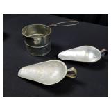 Vintage 2cup Hand Flour Sifter& Sugar/Flour Scoops