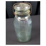Very Old Liquid Carbonic Co Wire Clasp Closure Jar