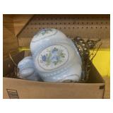 Blue floral hanging lamp Blue floral hanging lamp
