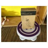 Wilton Cake decorating turn table & pampered chef Wilton Cake decorating turn table & pampered chef