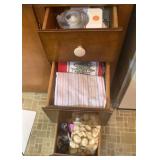 Kitchen towels, electric knife, blender, etc.