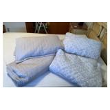 Full/Queen Bedspreads, shams, throw pillows