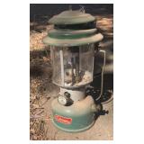 VTG COLEMAN LANTERN 220F USA PYREX GLASS